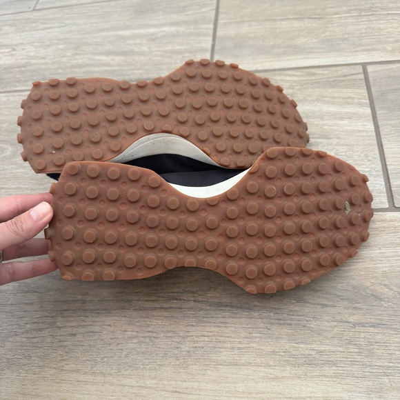 New Balance 327 women’s sneakers - Picture 4 of 5